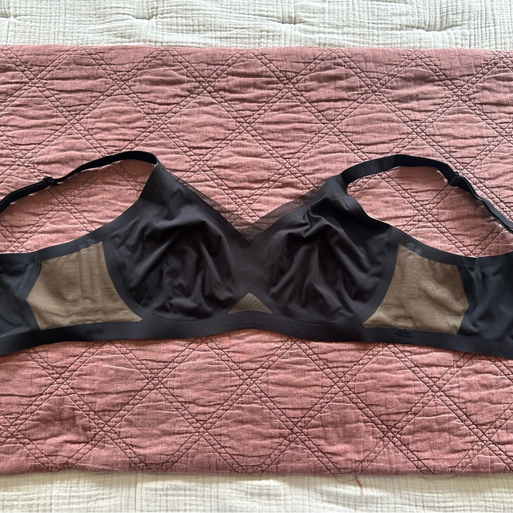 Honeylove Black and nude Bra